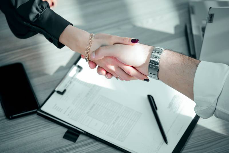 RC professionnelle pour profession libérale à Velaux avec accompagnement de proximité et gestion efficace des sinistres dans les Bouches-du-Rhône 13